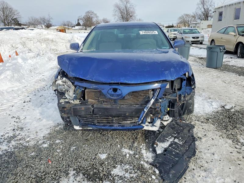 Zdjęcie 5 z aukcji – 2011 TOYOTA CAMRY z VIN 4T1BF3EK9BU632053