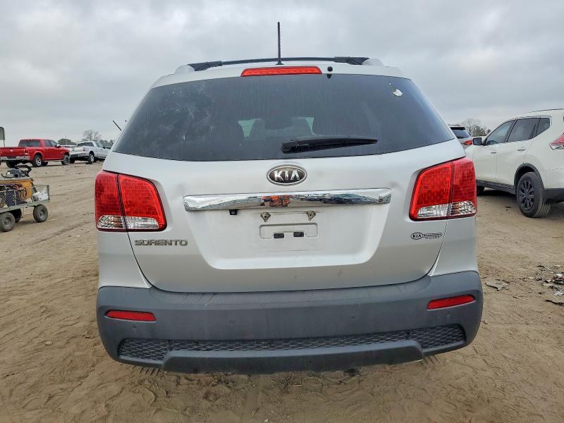 Photo 6 from auction – 2012 KIA SORENTO BA with VIN 5XYKT3A64CG289371