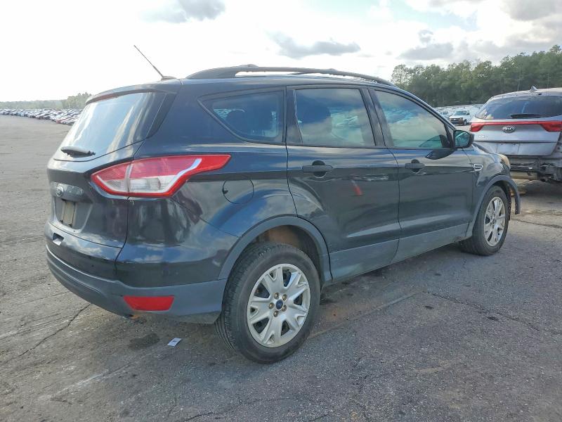 Photo 3 from auction – 2015 FORD ESCAPE S with VIN 1FMCU0F7XFUC01665