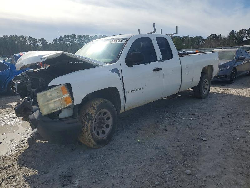 CHEVROLET SILVERADO 2009 with VIN 1GCEC19019E121738 - Photo from auction