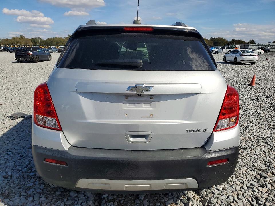 Photo 6 from auction – 2016 CHEVROLET TRAX 1LT with VIN 3GNCJLSB5GL185855