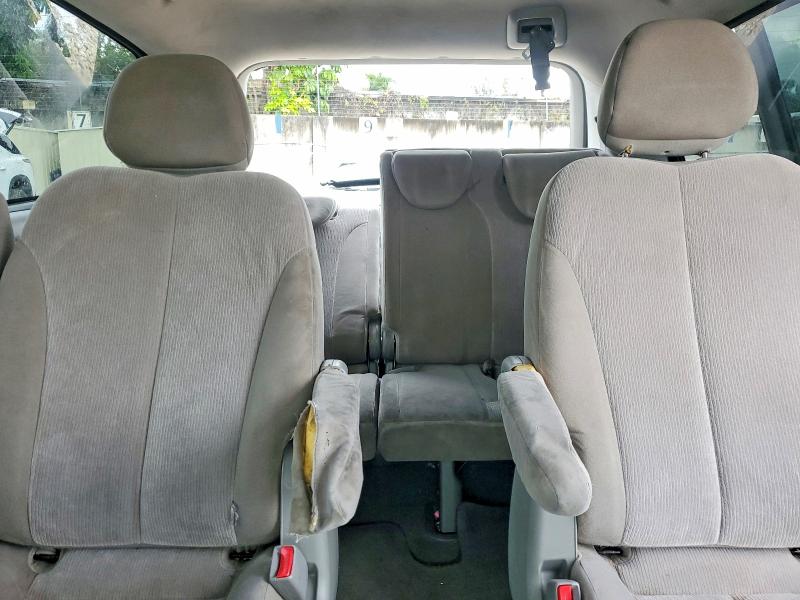 Photo 10 from auction – 2014 KIA SEDONA LX with VIN KNDMG4C79E6547754