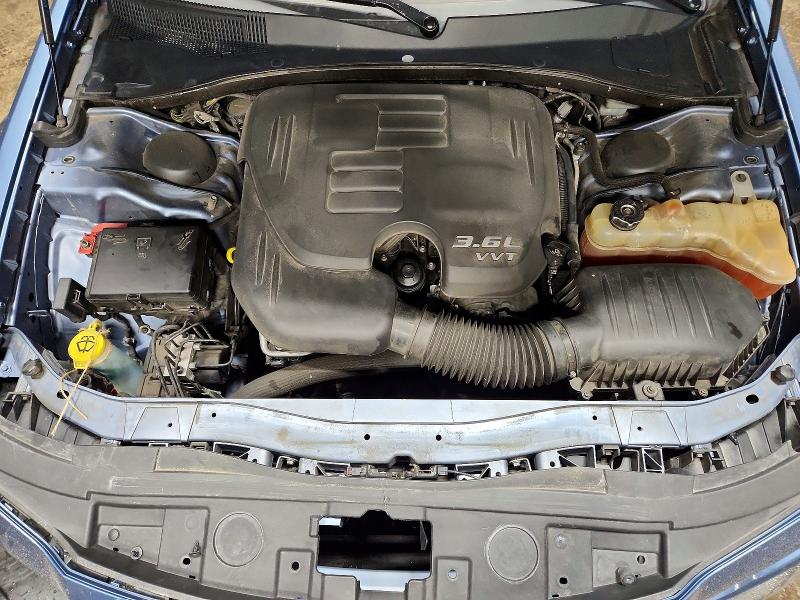Photo 11 from auction – 2011 CHRYSLER 300 LIMITE with VIN 2C3CA5CG9BH585258