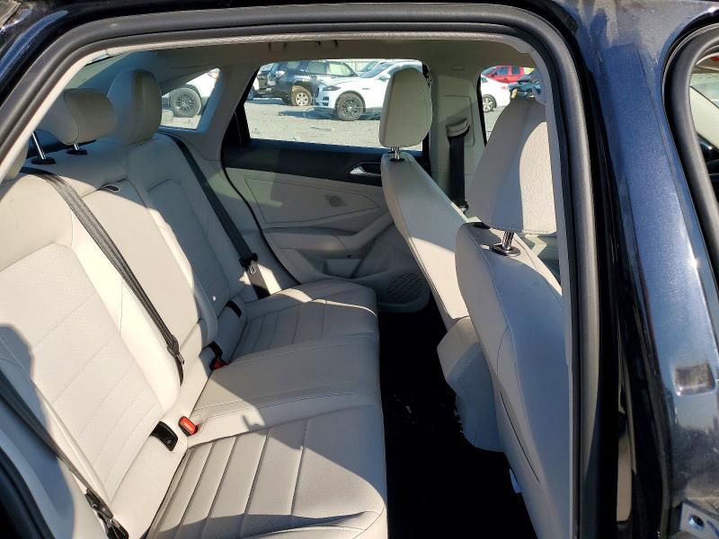 Photo 10 from auction – 2024 VOLKSWAGEN JETTA SE with VIN 3VW7M7BU4RM041623