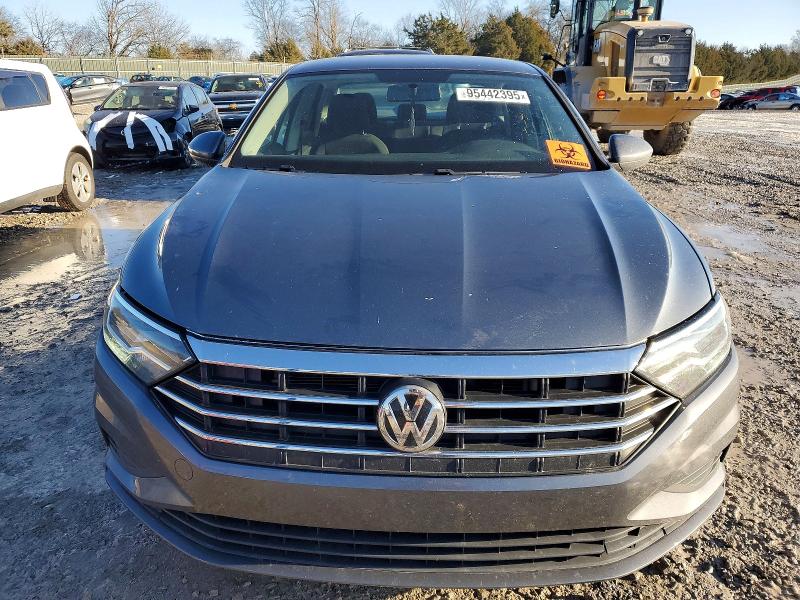 Photo 5 from auction – 2019 VOLKSWAGEN JETTA with VIN 3VWC57BU0KM270320