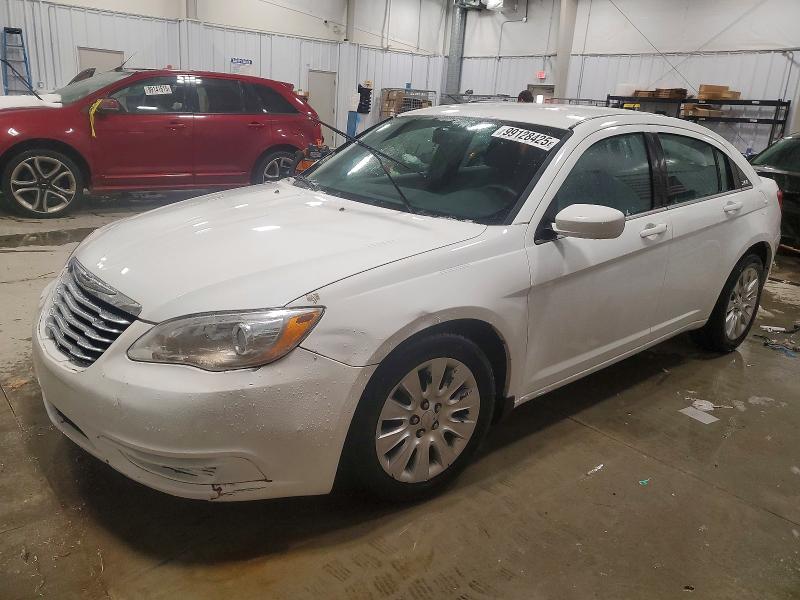 CHRYSLER 200 LX 2013 مع رقم تعريف المركبة 1C3CCBAG8DN721496 - صورة من المزاد