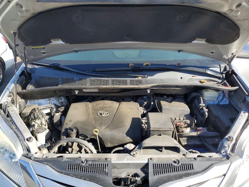 Photo 12 from auction – 2017 TOYOTA SIENNA with VIN 5TDKZ3DC1HS893986