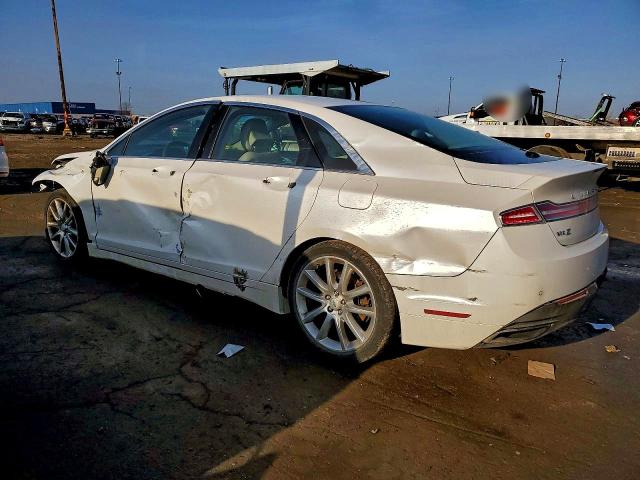 Снимка 2 от търг – 2016 LINCOLN MKZ с VIN 3LN6L2J96GR606418