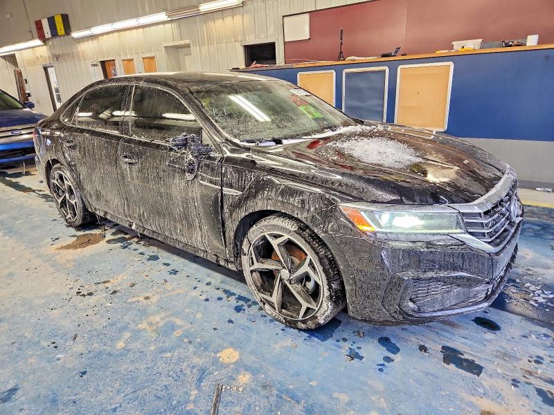 Photo 4 from auction – 2021 VOLKSWAGEN PASSAT with VIN 1VWMA7A39MC012133