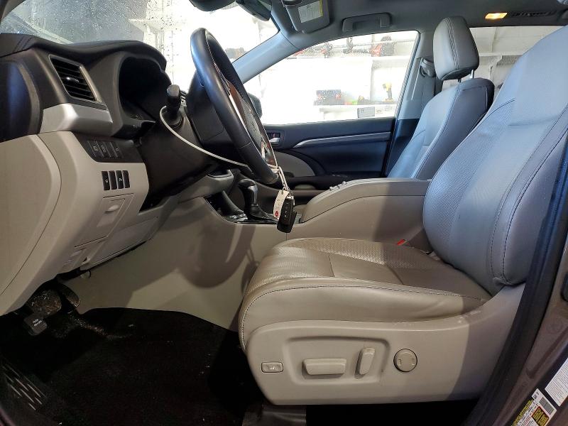 Photo 7 from auction – 2019 TOYOTA HIGHLANDER with VIN 5TDDZRFH3KS730137