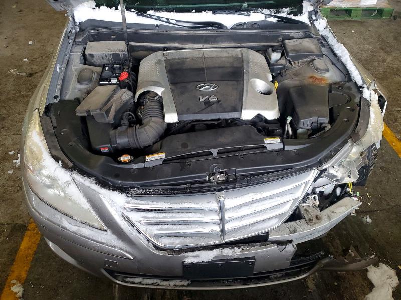 Photo 11 from auction – 2011 HYUNDAI GENESIS with VIN KMHGC4DE6BU115521