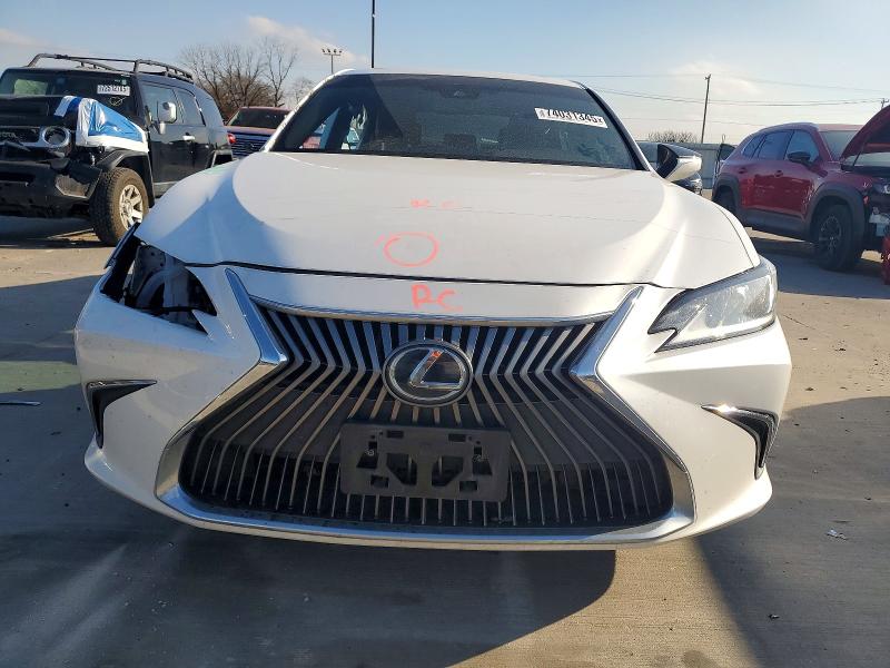 صورة رقم 5 من المزاد - 2021 LEXUS ES 250 BAS مع VIN 58AD11D15MU001459