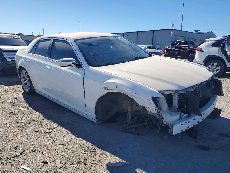 Photo 4 from auction – 2019 CHRYSLER 300 with VIN 2C3CCAEG3KH697859