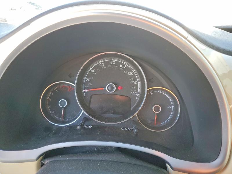 Photo 9 from auction – 2019 VOLKSWAGEN BEETLE S with VIN 3VWFD7AT8KM719087
