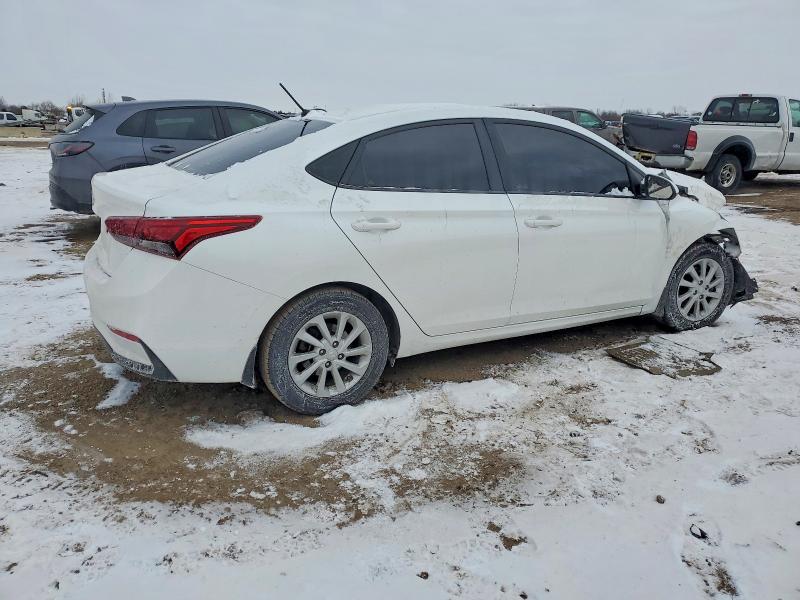 Photo 3 from auction – 2018 HYUNDAI ACCENT with VIN 3KPC24A32JE036840
