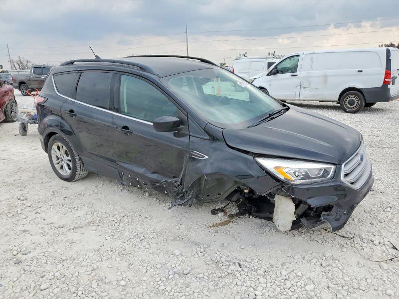 Photo 4 from auction – 2018 FORD ESCAPE SEL with VIN 1FMCU0HD1JUC31990