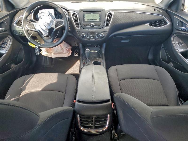 Photo 8 from auction – 2016 CHEVROLET MALIBU with VIN 1G1ZE5ST5GF302090