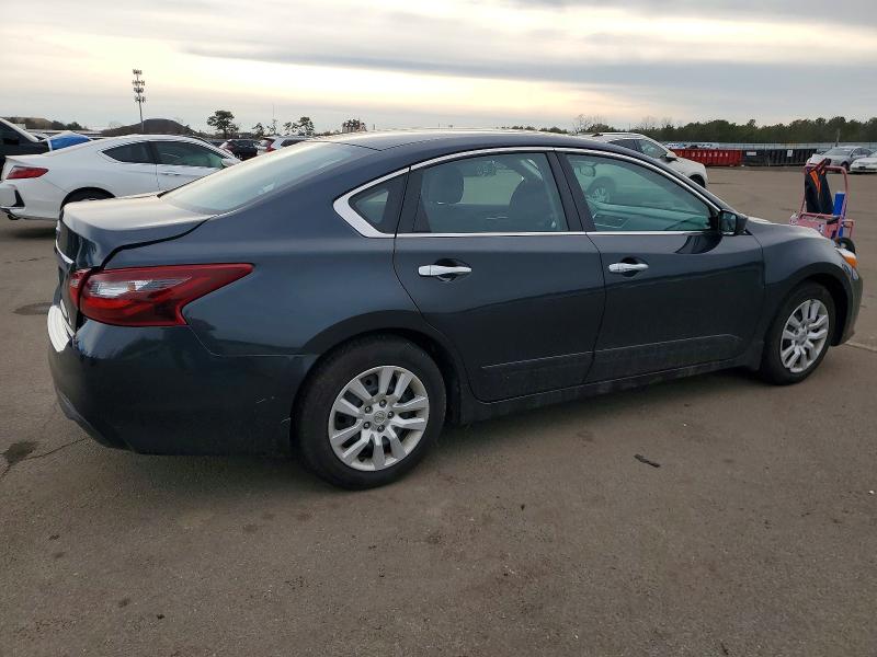Photo 3 from auction – 2017 NISSAN ALTIMA with VIN 1N4AL3AP1HC242238