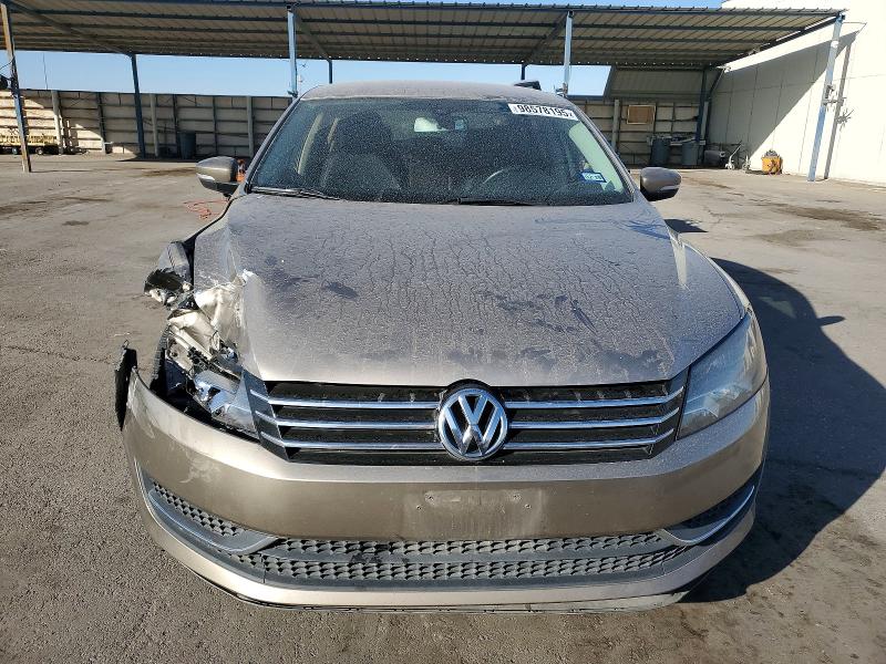 Photo 5 from auction – 2015 VOLKSWAGEN PASSAT S with VIN 1VWAT7A36FC035515