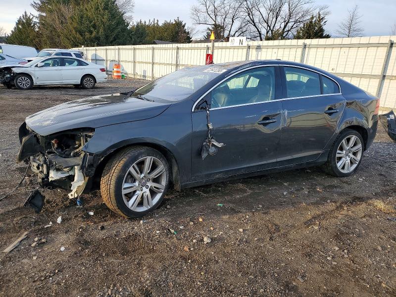 VOLVO S60 2013 with VIN YV1902FH4D2187960 - Photo from auction