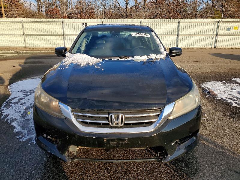 Photo 5 from auction – 2015 HONDA ACCORD with VIN 1HGCR2F83FA060161
