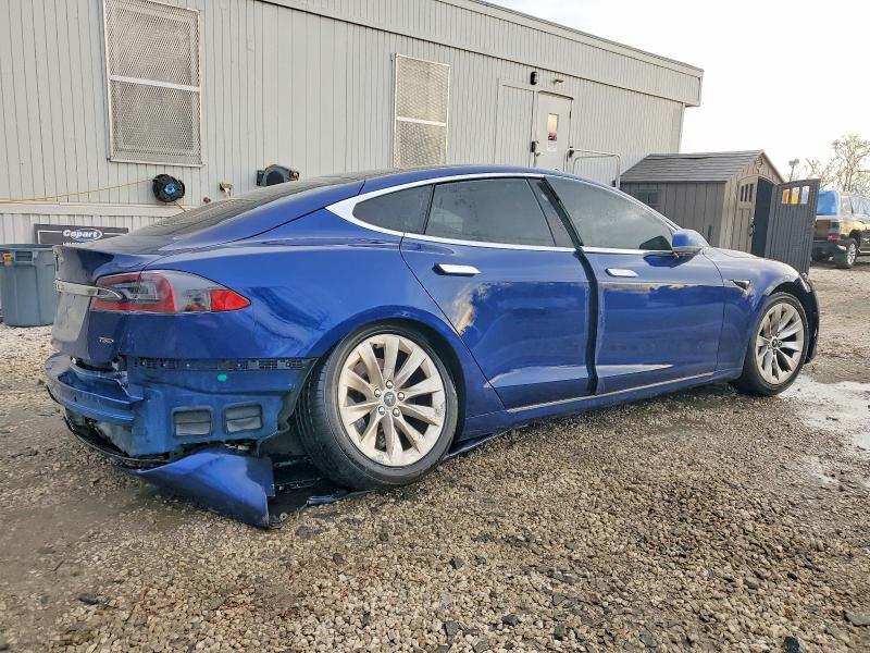 Photo 3 from auction – 2018 TESLA MODEL S with VIN 5YJSA1E27JF296885