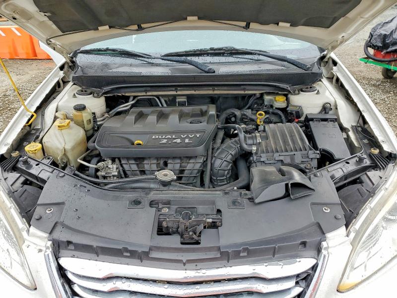Photo 11 from auction – 2012 CHRYSLER 200 with VIN 1C3CCBAB1CN108400