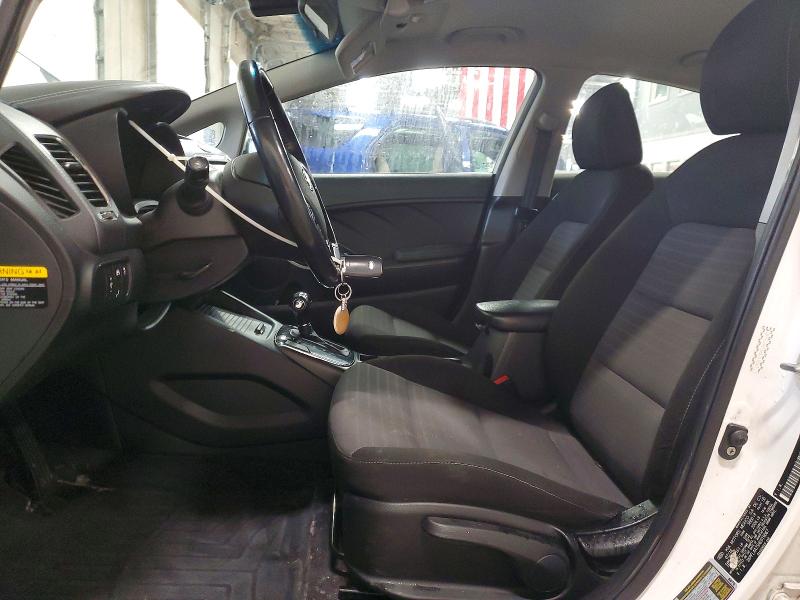 Photo 7 from auction – 2017 KIA FORTE LX with VIN 3KPFL4A75HE019067