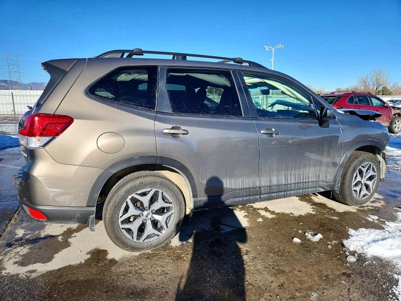 Photo 3 from auction – 2019 SUBARU FORESTER P with VIN JF2SKAEC1KH449558