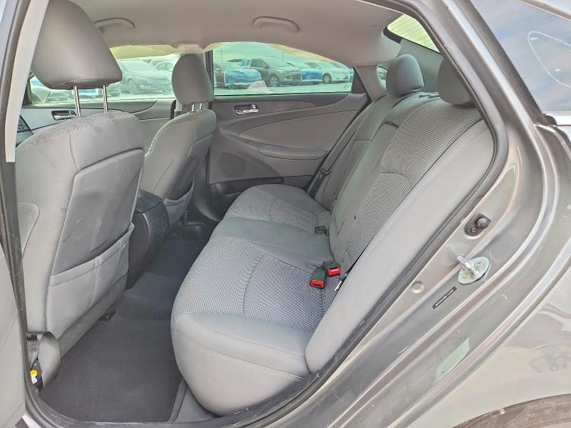 Photo 10 from auction – 2013 HYUNDAI SONATA GLS with VIN 5NPEB4AC8DH744289