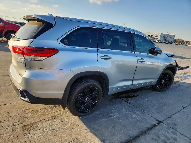 Photo 3 from auction – 2018 TOYOTA HIGHLANDER with VIN 5TDDGRFH9JS042051