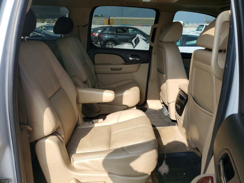 Photo 11 from auction – 2008 CHEVROLET SUBURBAN with VIN 3GNFC16JX8G185986