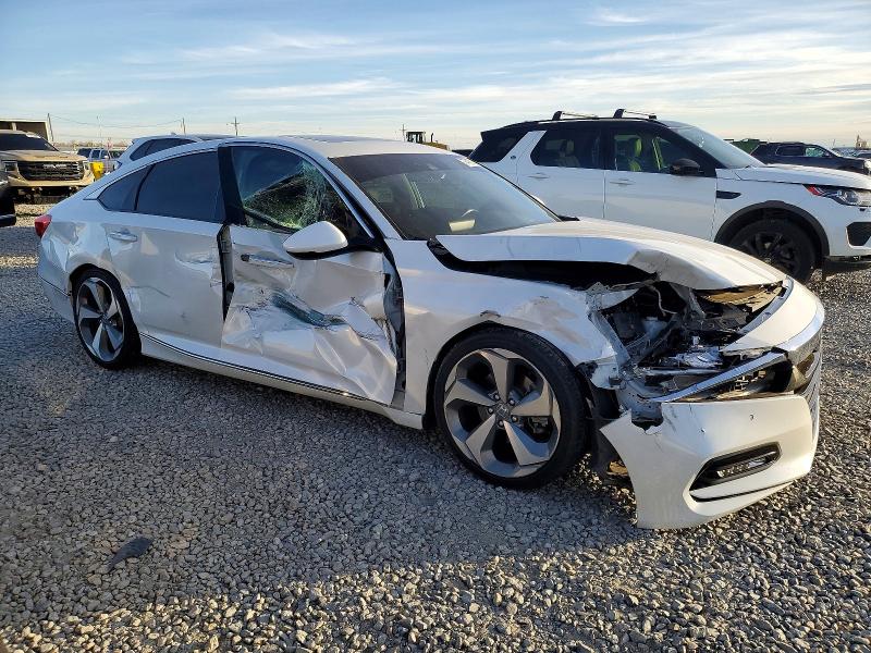 Photo 4 from auction – 2019 HONDA ACCORD with VIN 1HGCV2F92KA036397