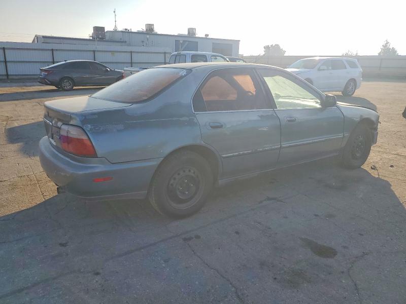 Photo 3 from auction – 1996 HONDA ACCORD with VIN 1HGCD5635TA064339