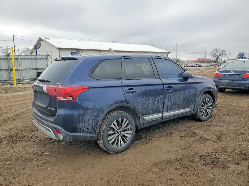 Photo 3 from auction – 2019 MITSUBISHI OUTLANDER with VIN JA4AZ3A3XKZ026182