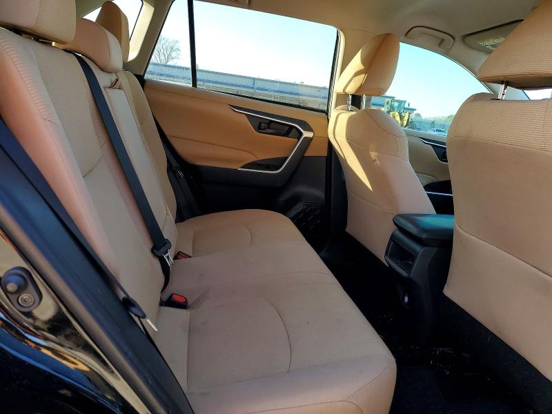 Photo 11 from auction – 2021 TOYOTA RAV4 LE with VIN 2T3H1RFV9MC101242