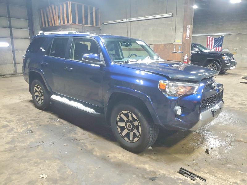 Photo 4 from auction – 2018 TOYOTA 4RUNNER SR with VIN JTEBU5JR3J5544497
