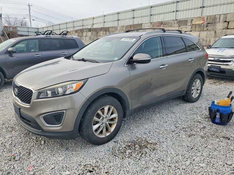 KIA SORENTO LX 2016 with VIN 5XYPGDA58GG044019 - Photo from auction