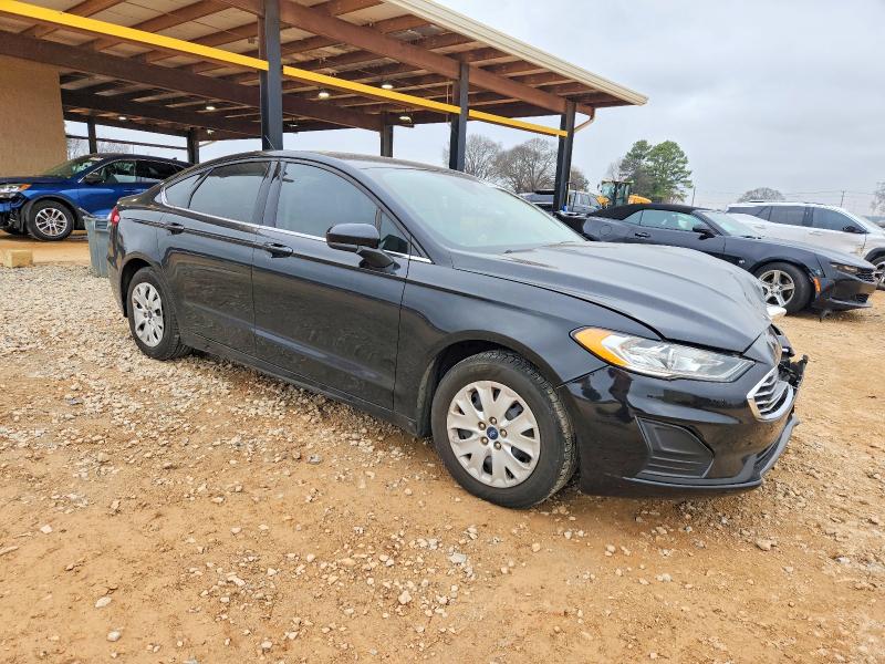 Photo 4 from auction – 2019 FORD FUSION with VIN 3FA6P0G73KR127097