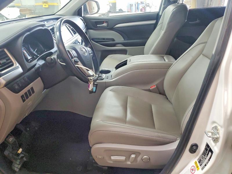 Photo 7 from auction – 2019 TOYOTA HIGHLANDER with VIN 5TDJZRFH4KS991568