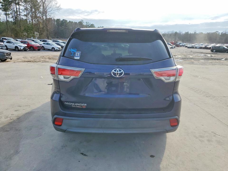 Photo 6 from auction – 2016 TOYOTA HIGHLANDER with VIN 5TDZKRFH1GS137751
