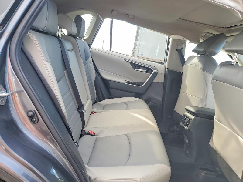 Photo 11 from auction – 2024 TOYOTA RAV4 with VIN JTMC1RFV8RD116330