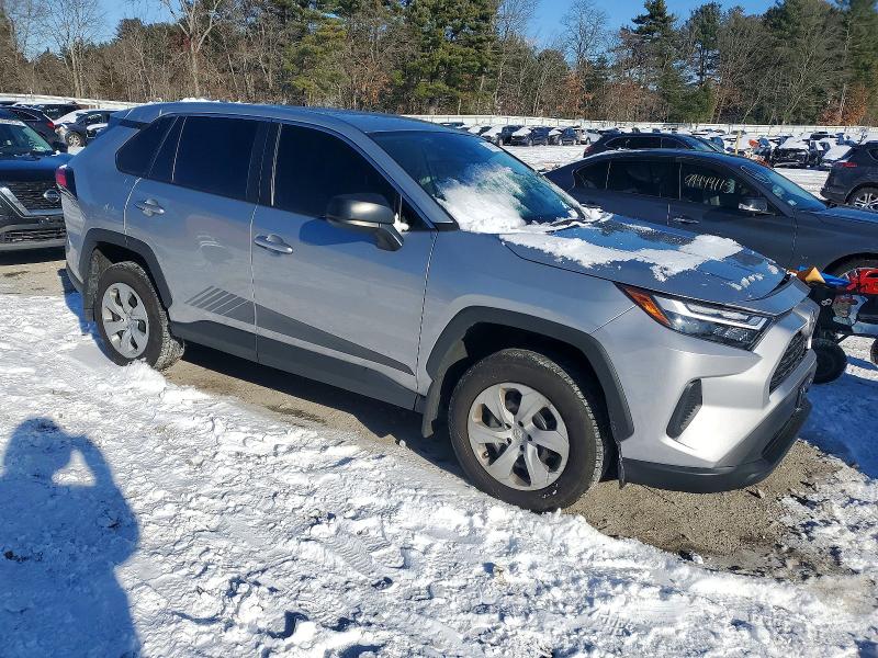 Photo 4 from auction – 2024 TOYOTA RAV4 with VIN 2T3F1RFV3RC405441