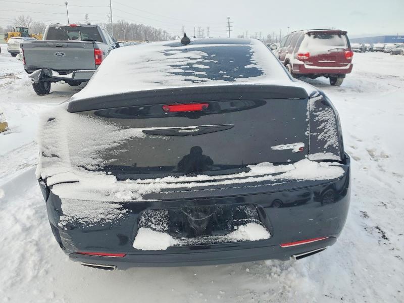 Photo 6 from auction – 2019 CHRYSLER 300 with VIN 2C3CCABG4KH533685
