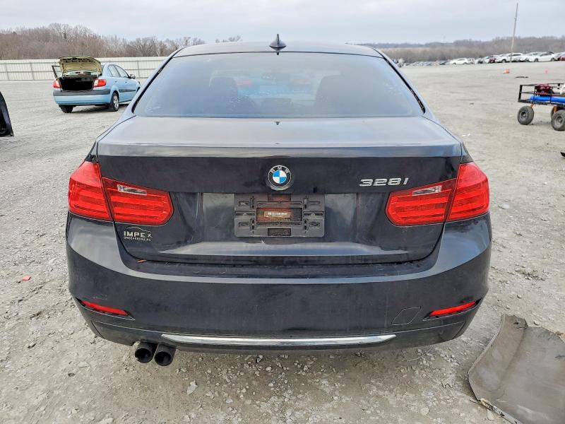Photo 6 from auction – 2012 BMW 328 with VIN WBA3A5C54CF259667