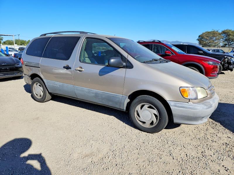 Photo 4 from auction – 2002 TOYOTA SIENNA LE with VIN 4T3ZF13C52U496445
