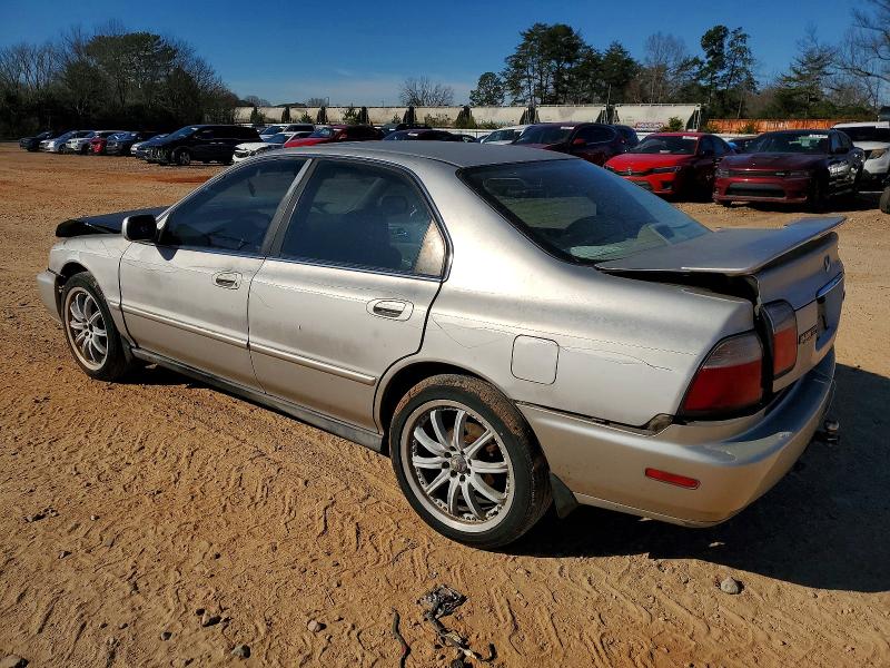 Photo 2 from auction – 1997 HONDA ACCORD EX with VIN 1HGCE6671VA017527