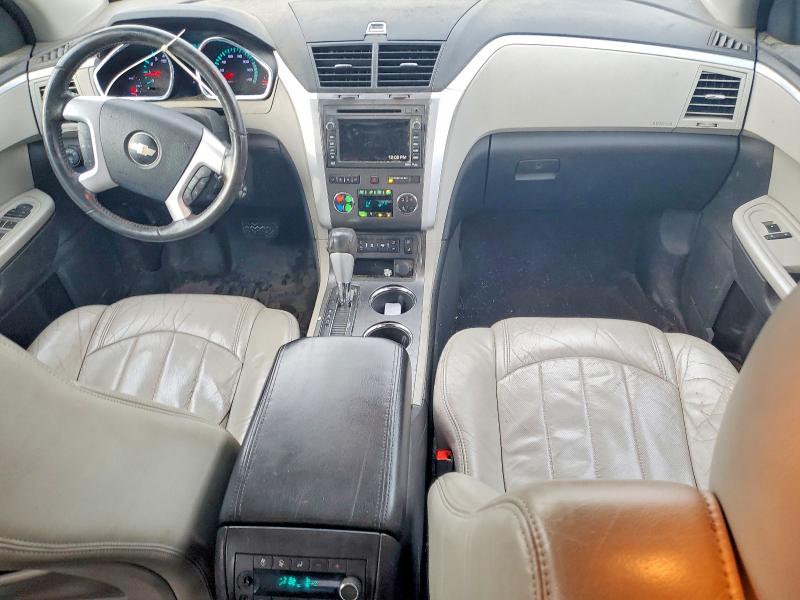 Photo 8 from auction – 2010 CHEVROLET TRAVERSE L with VIN 1GNLVHED9AS156141