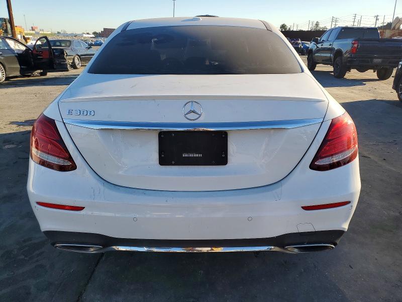 Photo 6 from auction – 2017 MERCEDES-BENZ E with VIN WDDZF4JB8HA042702