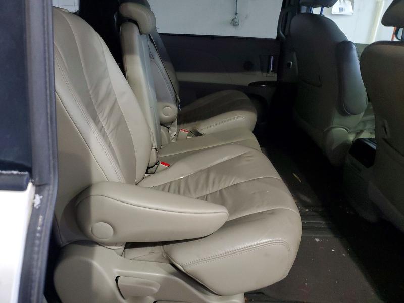 Photo 11 from auction – 2011 TOYOTA SIENNA with VIN 5TDYK3DCXBS045787